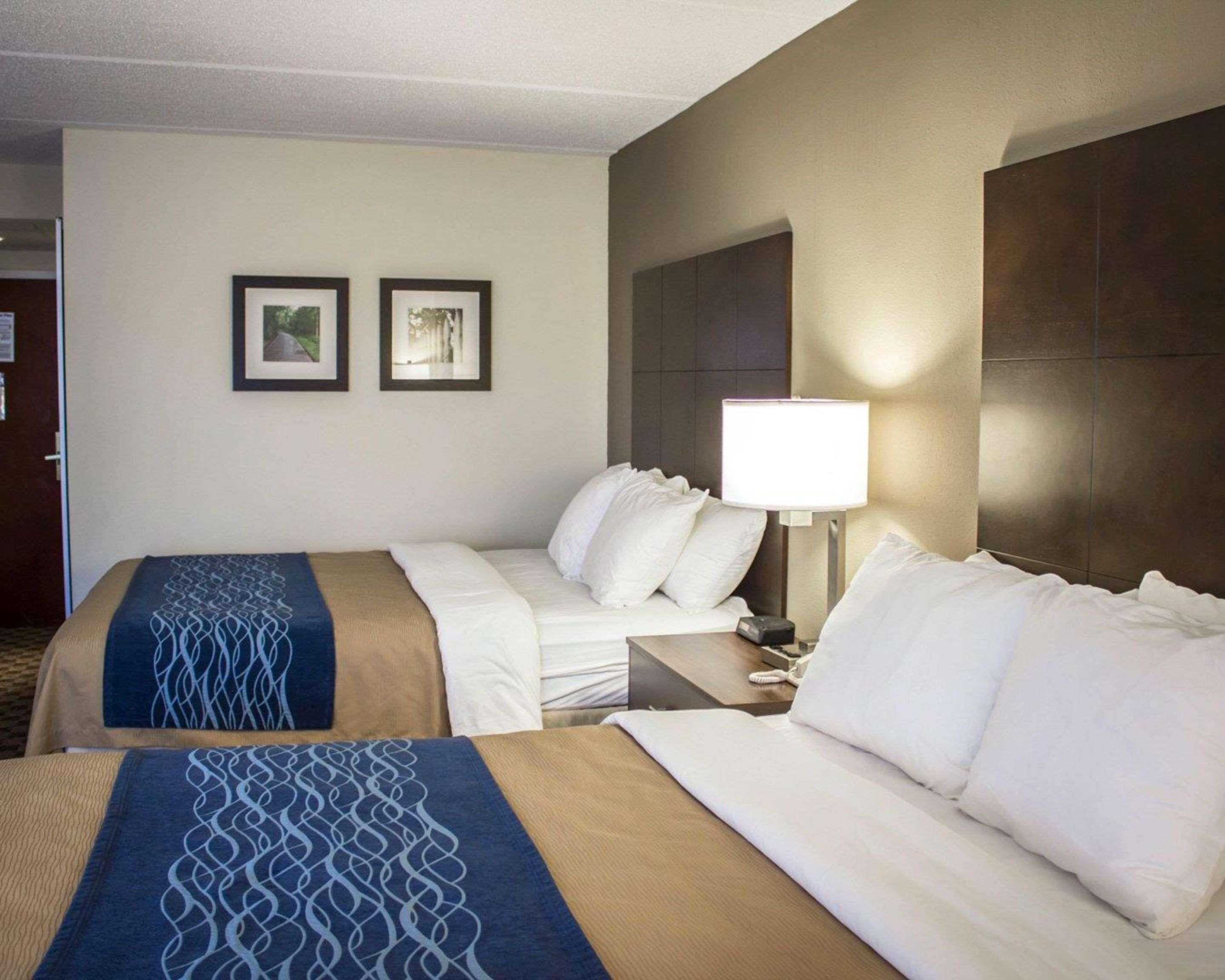 Comfort Inn & Suites Fuquay Varina Bagian luar foto