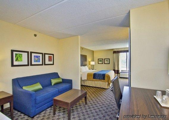 Comfort Inn & Suites Fuquay Varina Bagian luar foto